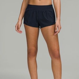 Lululemon Hotty Hot Shorts 2.5 inch